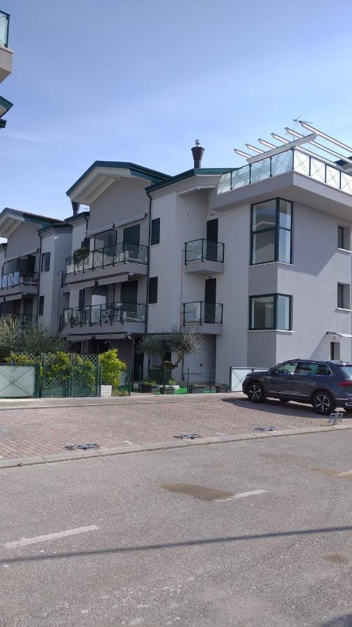 Delle Rose apartment Eraclea Mare Buitenkant foto